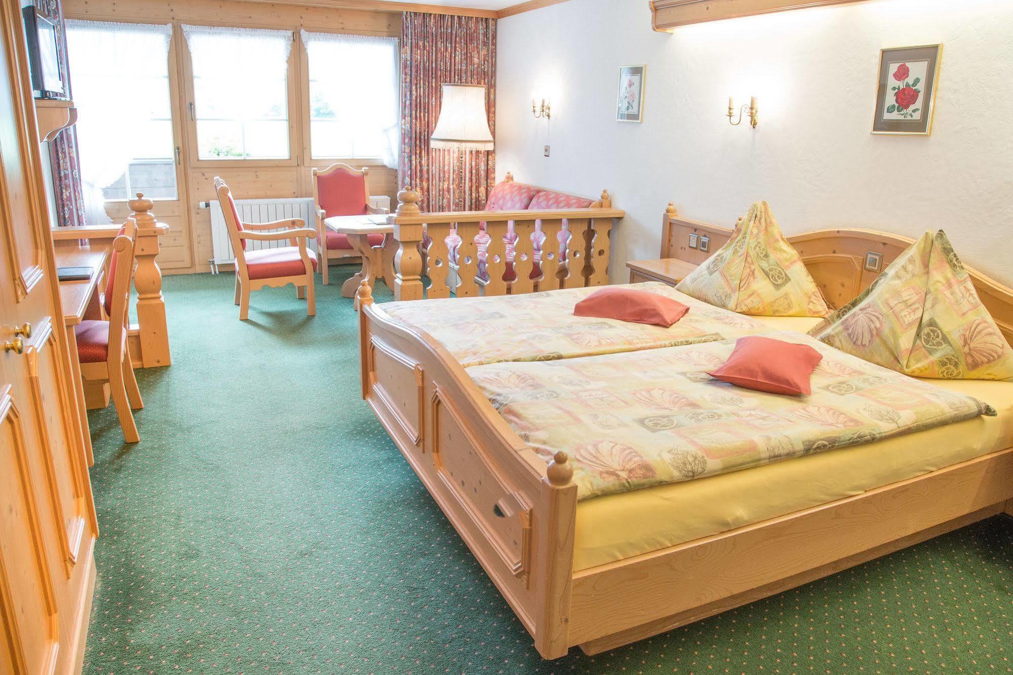Hotel Simmenhof Ленк Екстер'єр фото
